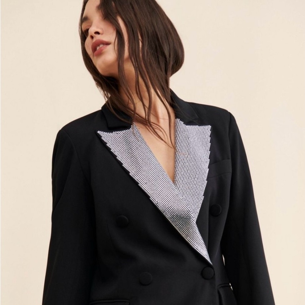 Avec Les Filles Rhinestone Tuxedo Blazer, size extra small.